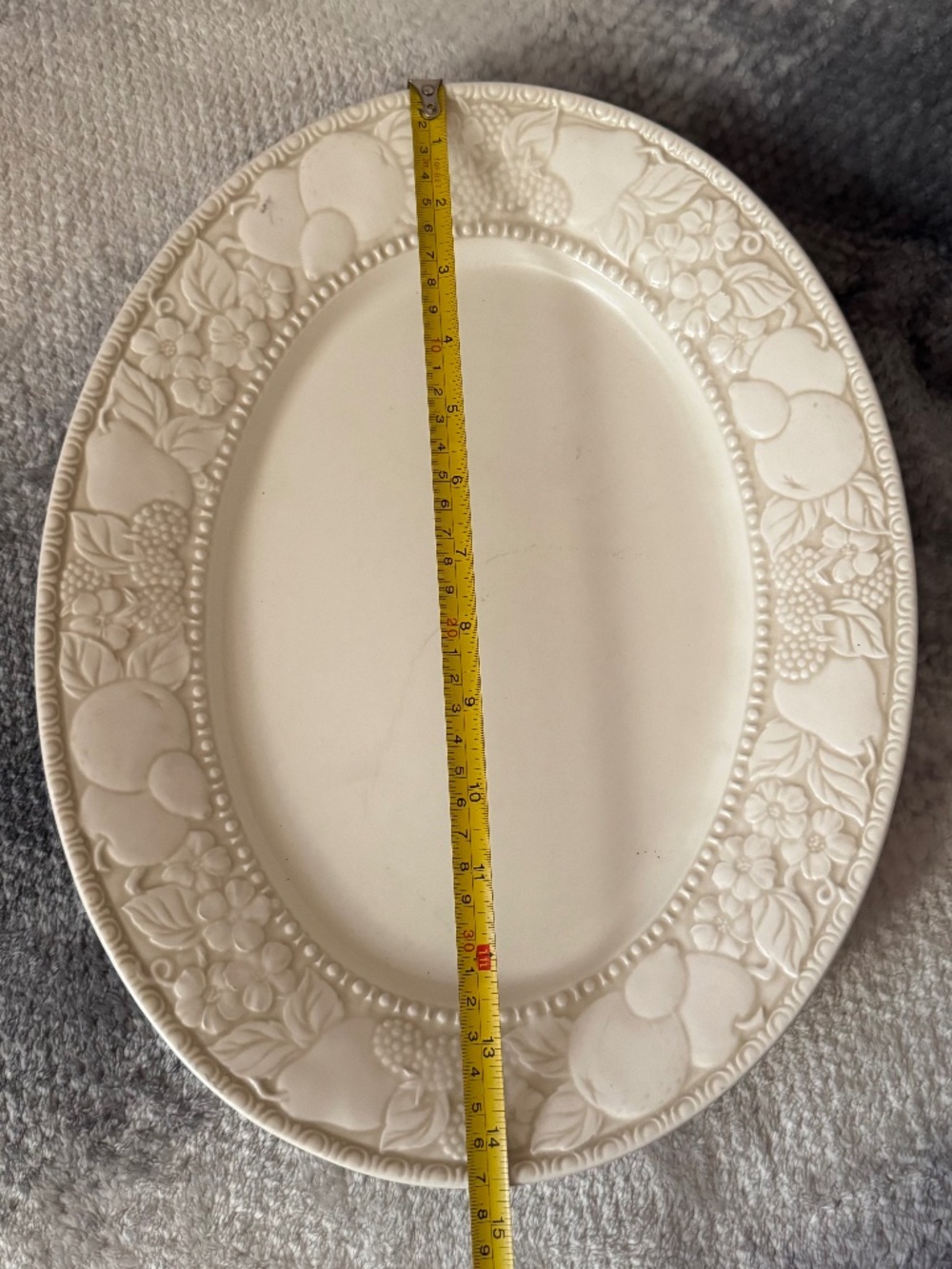 Metlox Vernon Antigua 14.5 X 11.5" Oval Platter Embossed Fruit California